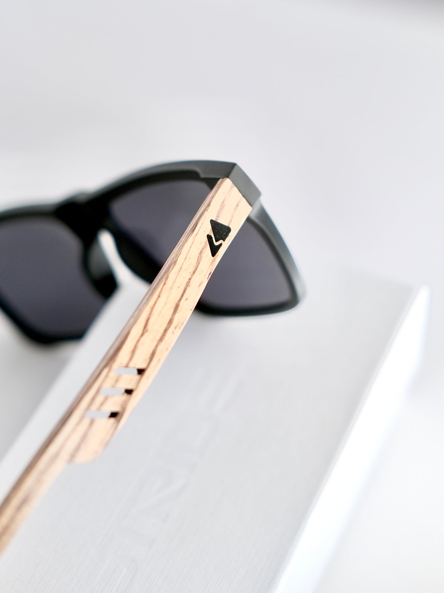 Bamboo Unisex UV400 Polarised Sunglasses
